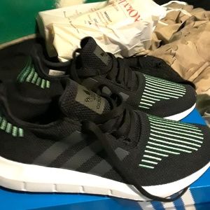 Meet your Posher, Lenzy